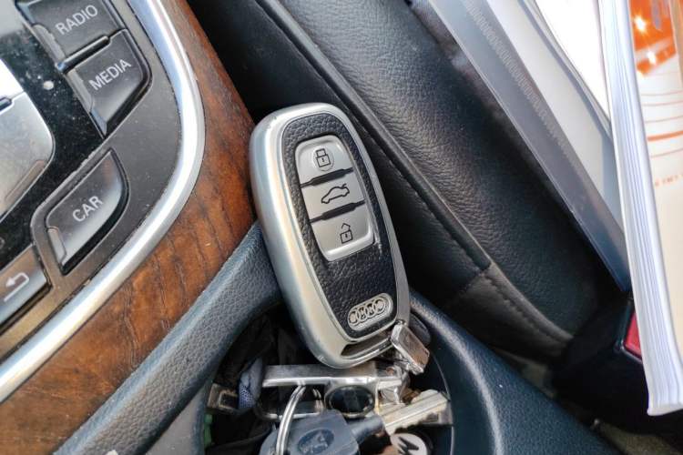 Used Audi Q5 2013 40 TFSI Comfort Edition Vehicle Key