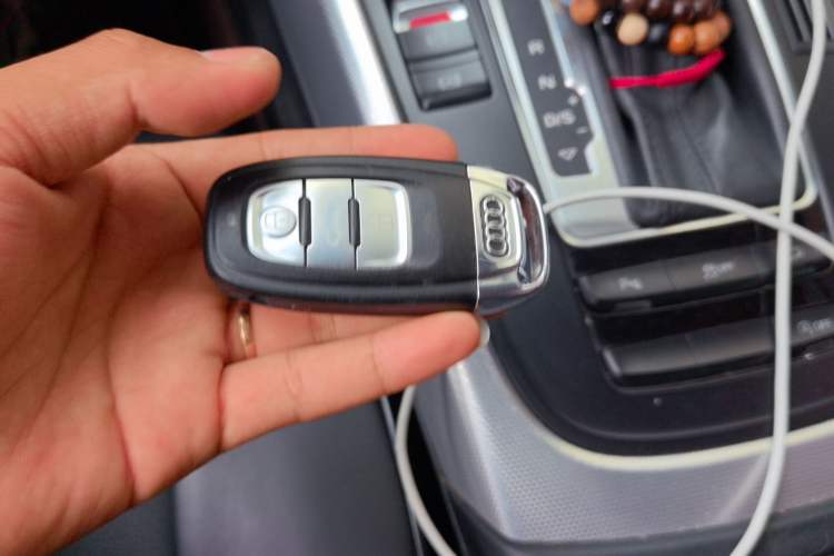 Used Audi Q5 2013 40 TFSI Technology Edition Vehicle Key