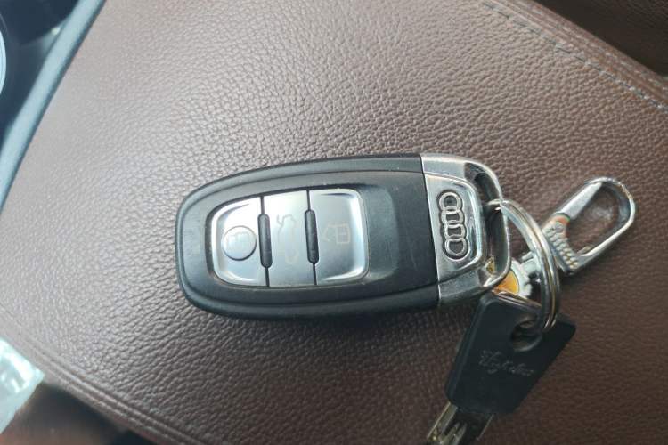Used Audi Q5 2013 40 TFSI Technology Edition Vehicle Key