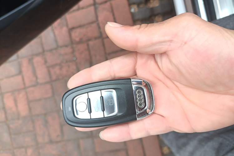Used Audi Q5 2013 40 TFSI Technology Edition Vehicle Key