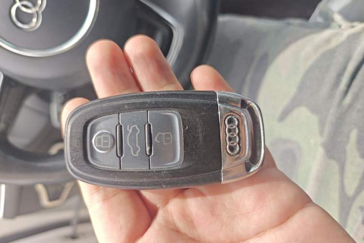 Used Audi Q5 2013 40 TFSI Technology Edition Vehicle Key