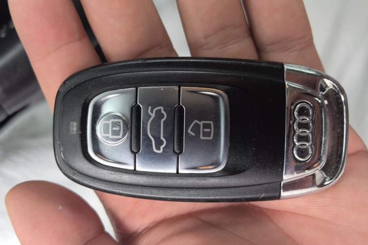 Used Audi Q5 2013 40 TFSI Ambition Vehicle Key