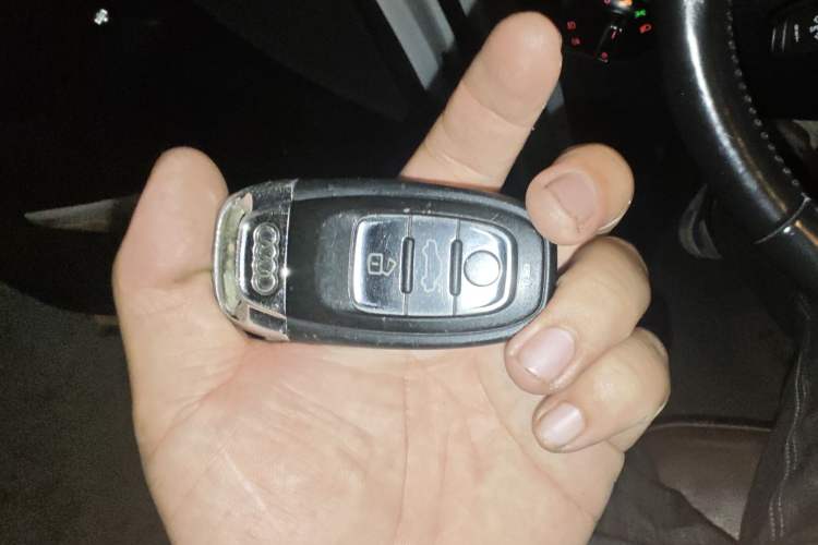 Used Audi Q5 2013 40 TFSI Comfort Edition Vehicle Key