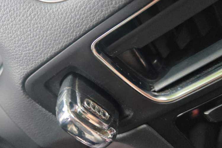 Used Audi Q5 2013 40 TFSI Ambition Vehicle Key