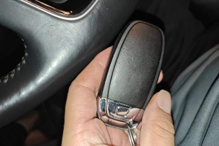 Used Audi Q5 2013 40 TFSI Comfort Edition Vehicle Key