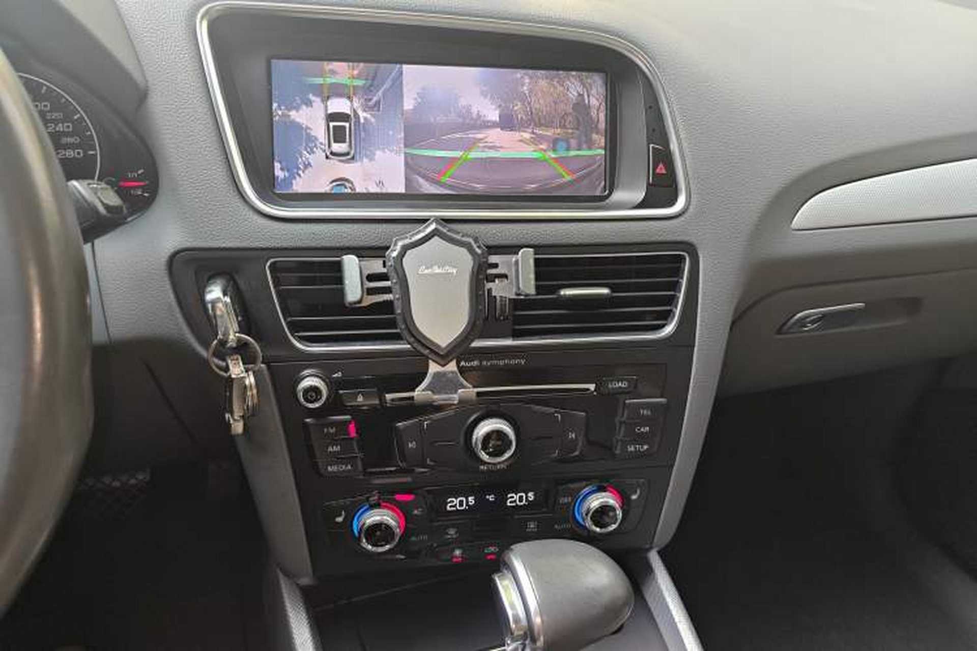 Used Audi Q5 2013 40 TFSI Technology Edition Audio And AC Panel