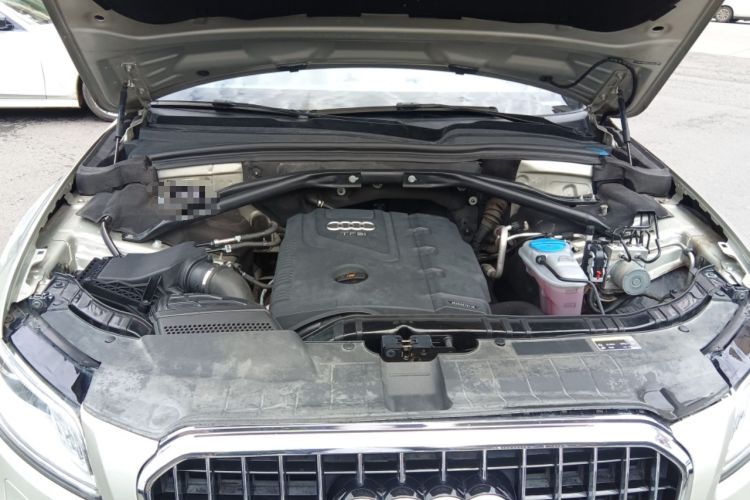 Used Audi Q5 2013 40 TFSI Technology Edition Engine Bay