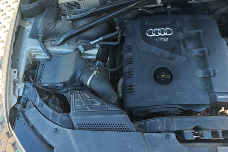 Used Audi Q5 2013 40 TFSI Technology Edition Engine Bay Right
