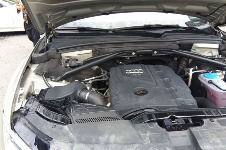 Used Audi Q5 2013 40 TFSI Technology Edition Engine Bay Right