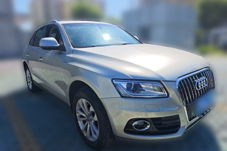 Used Audi Q5 2013 40 TFSI Technology Edition Front Right 45 Deg