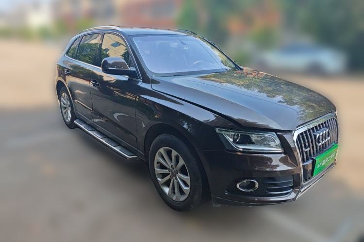 Used Audi Q5 2013 40 TFSI Technology Edition Front Right 45 Deg