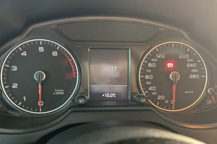Used Audi Q5 2013 40 TFSI Technology Edition Instrument Cluster