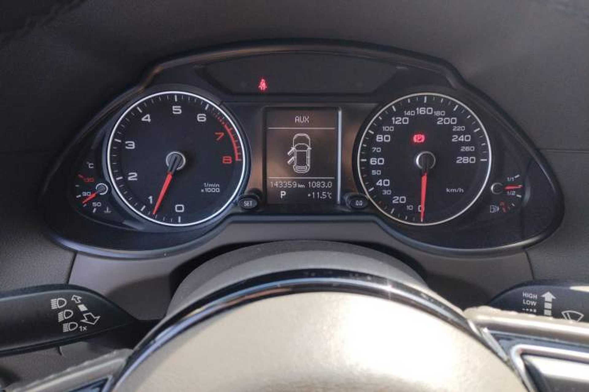 Used Audi Q5 2013 40 TFSI Technology Edition Instrument Cluster