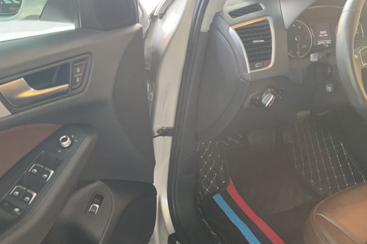 Used Audi Q5 2013 40 TFSI Technology Edition Interior 1