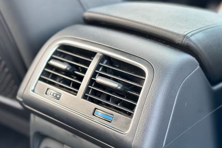 Used Audi Q5 2013 40 TFSI Comfort Edition Interior 12