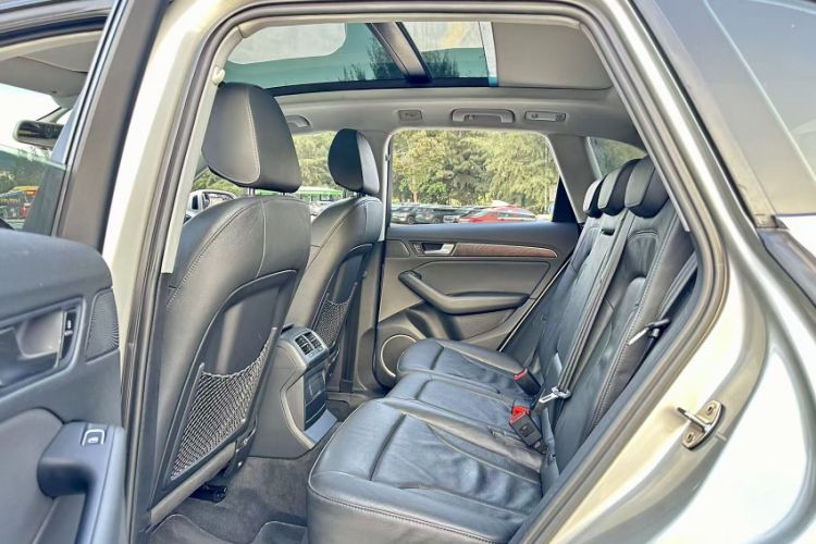 Used Audi Q5 2013 40 TFSI Comfort Edition Interior 5
