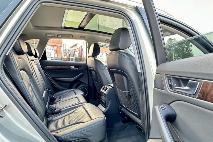 Used Audi Q5 2013 40 TFSI Comfort Edition Interior 8