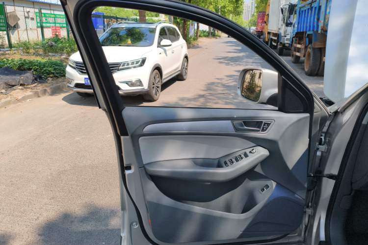 Used Audi Q5 2013 40 TFSI Technology Edition Left Front Door Interior