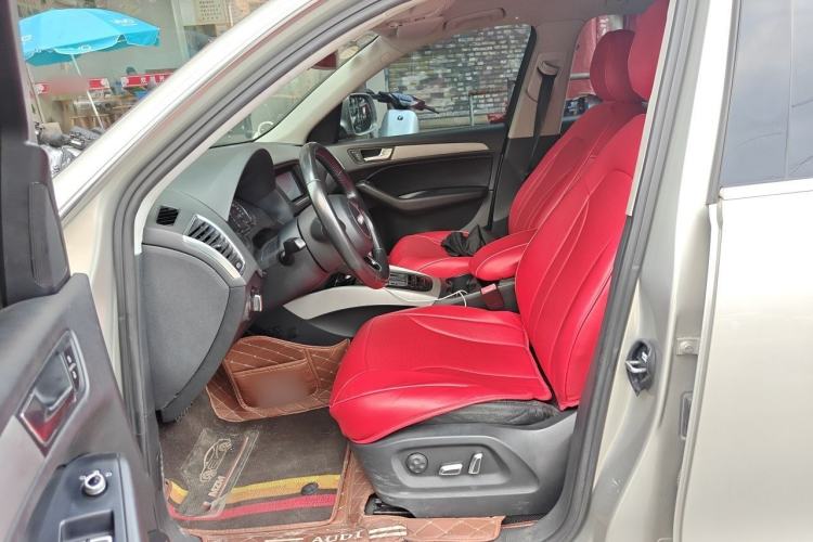 Used Audi Q5 2013 40 TFSI Ambition Left Front Seat