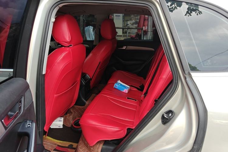 Used Audi Q5 2013 40 TFSI Ambition Left Rear Seat