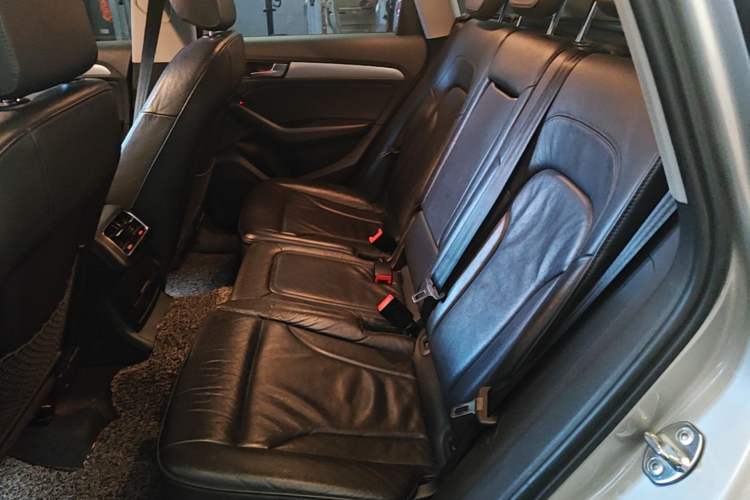 Used Audi Q5 2013 40 TFSI Technology Edition Left Rear Seat