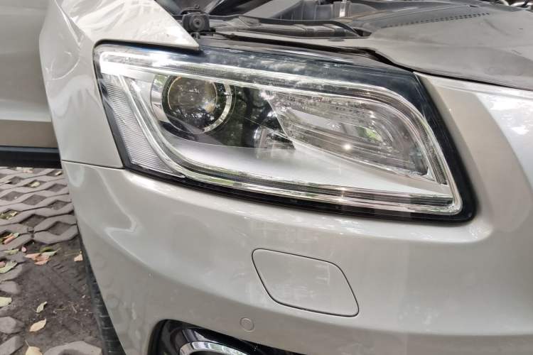 Used Audi Q5 2013 40 TFSI Comfort Edition Right Front Headlight