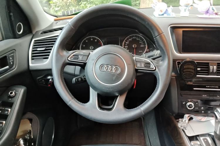 Used Audi Q5 2013 40 TFSI Comfort Edition Steering Wheel