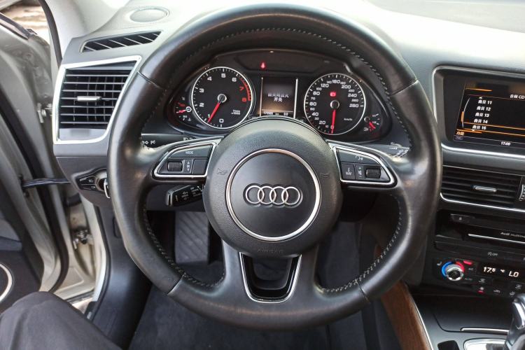 Used Audi Q5 2013 40 TFSI Comfort Edition Steering Wheel