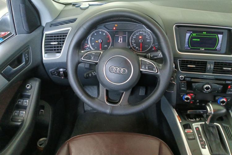 Used Audi Q5 2013 40 TFSI Technology Edition Steering Wheel
