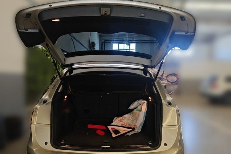 Used Audi Q5 2013 40 TFSI Technology Edition Trunk