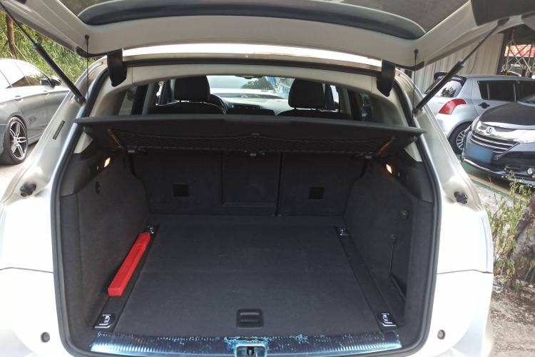 Used Audi Q5 2013 40 TFSI Comfort Edition Trunk
