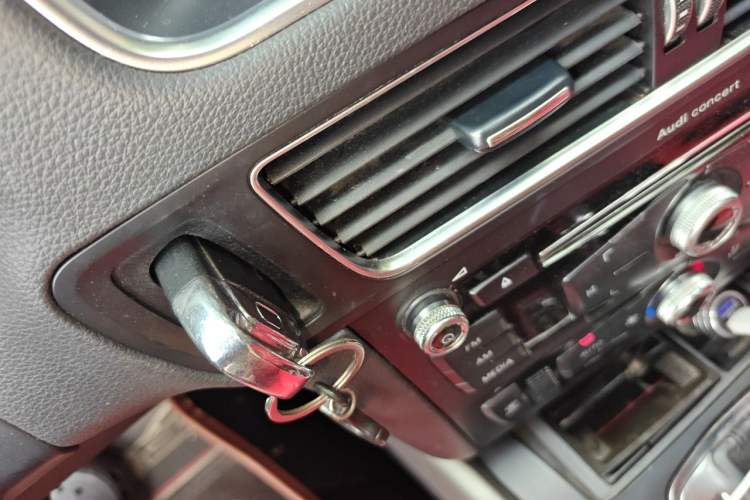 Used Audi Q5 2013 40 TFSI Ambition Vehicle Key