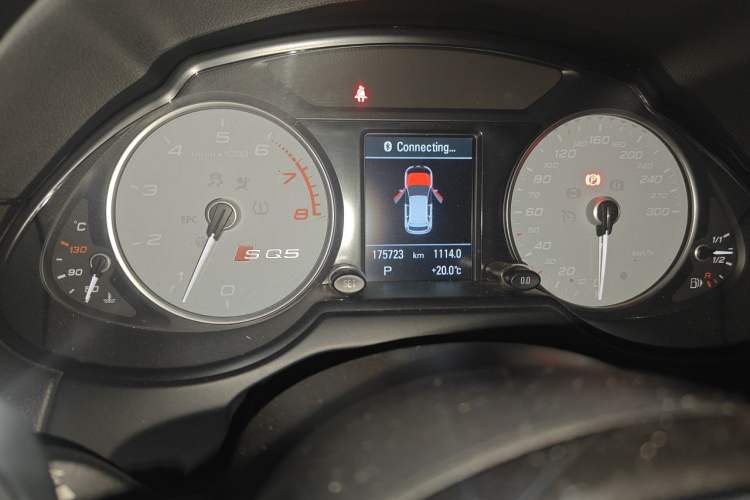 Used Audi Q5 2014 SQ5 3.0 TFSI quattro Odometer Close Up