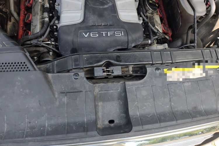Used Audi Q5 2014 SQ5 3.0 TFSI quattro Engine Bay