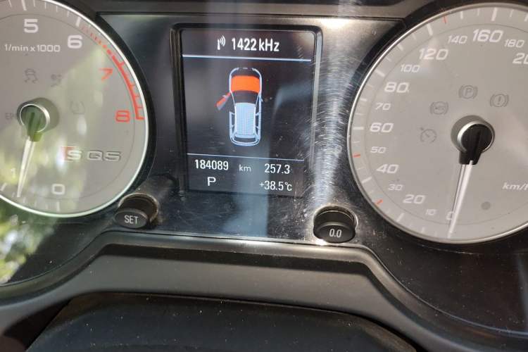 Used Audi Q5 2014 SQ5 3.0 TFSI quattro Odometer Close Up