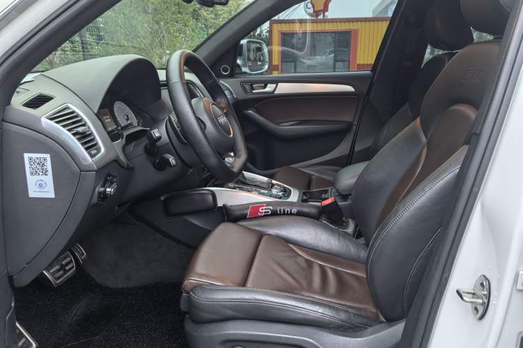 Used Audi Q5 2014 SQ5 3.0 TFSI quattro Interior 2
