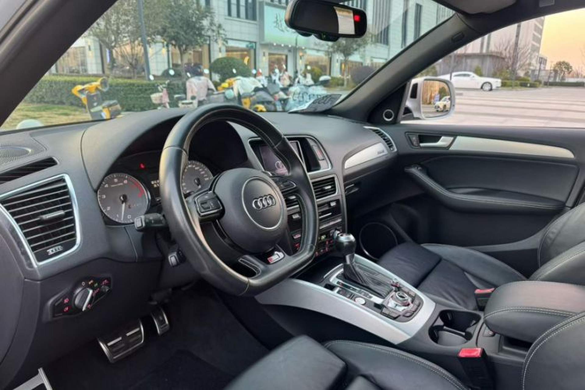 Used Audi Q5 2014 SQ5 3.0 TFSI quattro Interior 4