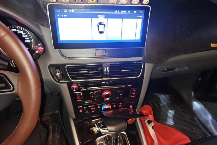 Used Audi Q5 2015 40 TFSI Trendy Edition Audio And AC Panel