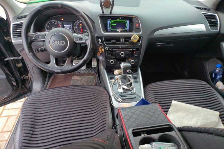 Used Audi Q5 2015 40 TFSI Technology Edition Center Console