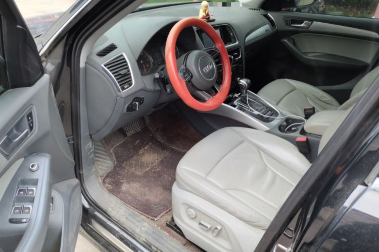 Used Audi Q5 2015 40 TFSI Technology Edition Driver Seat