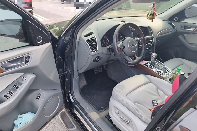 Used Audi Q5 2015 40 TFSI Comfort Model Driver Seat