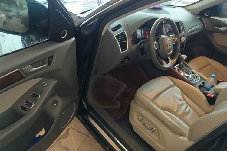 Used Audi Q5 2015 40 TFSI Comfort Model Driver Seat