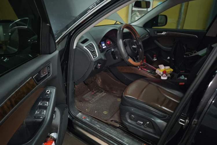 Used Audi Q5 2015 40 TFSI Technology Edition Driver Seat