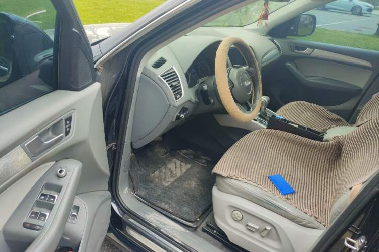 Used Audi Q5 2015 40 TFSI Technology Edition Driver Seat