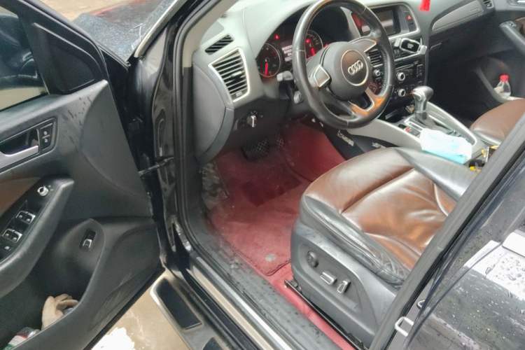 Used Audi Q5 2015 35 TFSI Standard Model Driver Seat