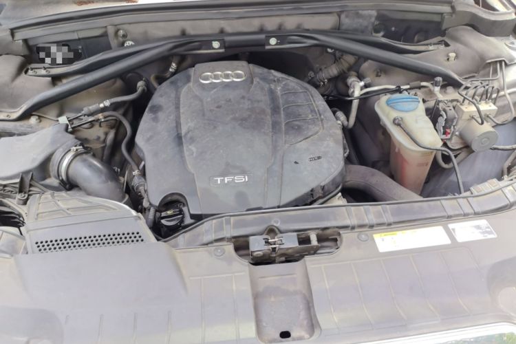 Used Audi Q5 2015 40 TFSI Technology Edition Engine Bay