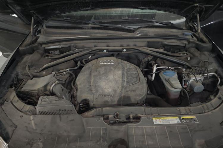 Used Audi Q5 2015 40 TFSI Technology Edition Engine Bay