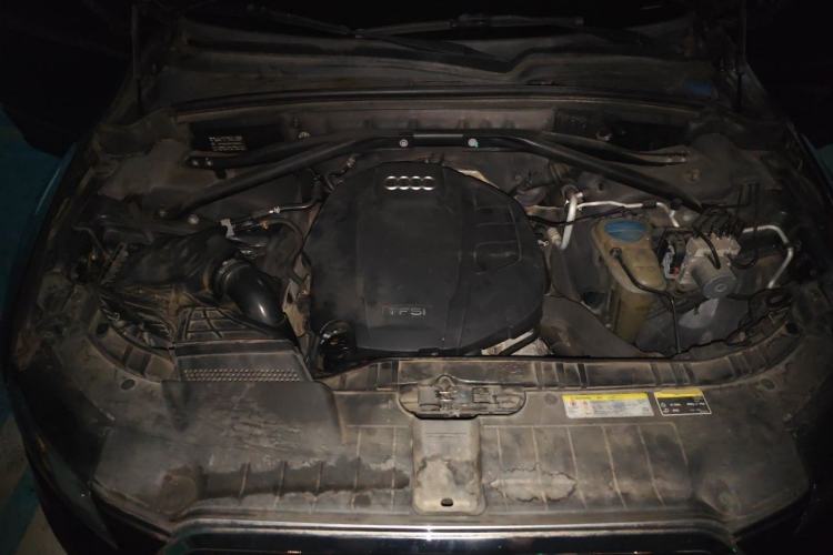 Used Audi Q5 2015 40 TFSI Trendy Edition Engine Bay