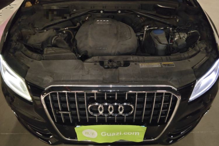 Used Audi Q5 2015 40 TFSI Technology Edition Engine Bay