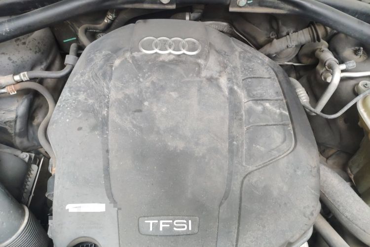 Used Audi Q5 2015 40 TFSI Trendy Edition Engine Bay